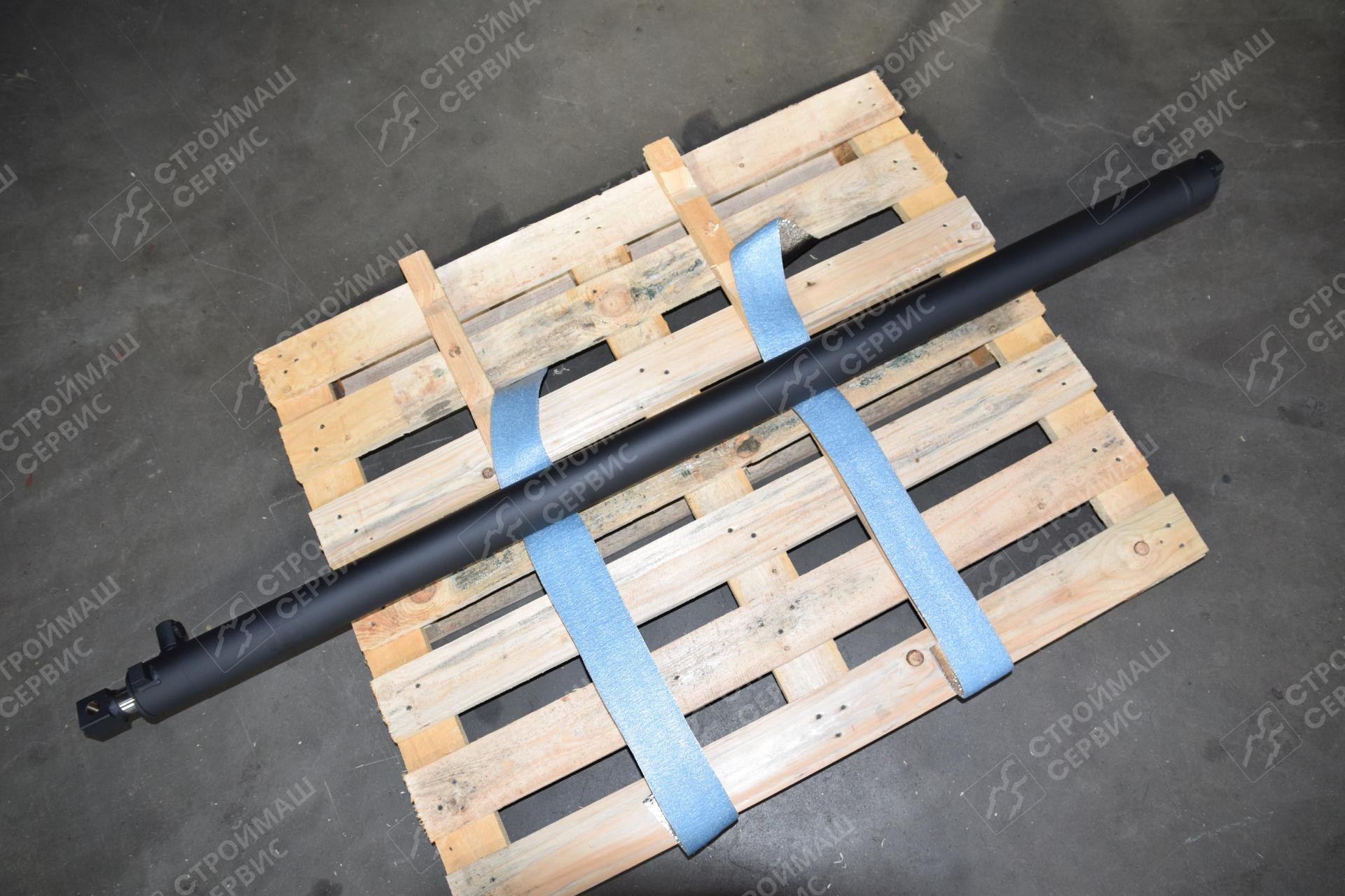 Гидроцилиндр выдвижения второй секции ЦГ-63.40х1655.58